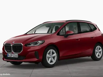 Gebraucht BMW 220 Active Tourer Luxury Line 156 PS (114 kW) 2025 Rot Van / Kleinbus