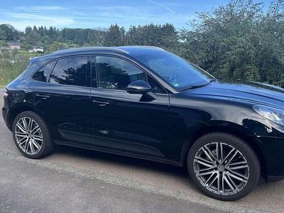 Schwarz Gebraucht 2014 Porsche Macan S SUV | 30.499 € (Etwas zu teuer)