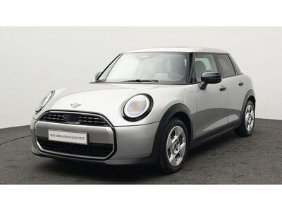 Usado Mini Cooper Classic 156 HP (114 kW) 2024 Prateado Citadino