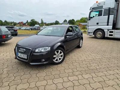 Gebraucht Audi A3 Ambiente 125 PS (91 kW) 2010 Schwarz Kleinwagen