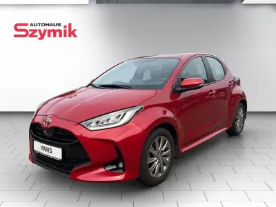 Gebraucht Toyota Yaris Active 125 PS (91 kW) 2023 Rot Kleinwagen