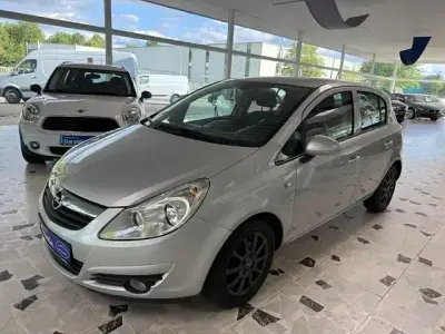 Gebraucht Opel Corsa 80 PS (58 kW) 2009 Andere Limousine