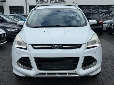 Gebraucht Ford Kuga Individual 140 PS (102 kW) 2014 Weiß SUV