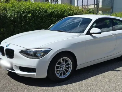 Gebraucht BMW 114 102 PS (75 kW) 2015 Weiß Kleinwagen