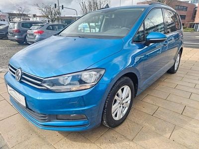 Gebraucht VW Touran Comfortline 116 PS (85 kW) 2019 Blau Van / Kleinbus