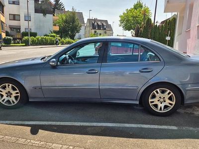 Używany Mercedes E280 190 KM (139 kW) 2004 Niebieski Sedan/Limuzyna