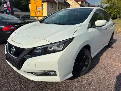Gebraucht Nissan Leaf N-Connecta 110 kW (150 PS) 2020 Weiß Kleinwagen