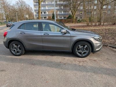 Mercedes GLA200