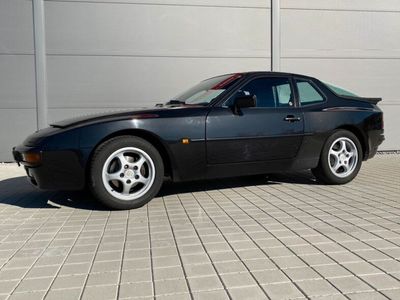 gebraucht Porsche 944 S Targa schwarz 8-fach bereift