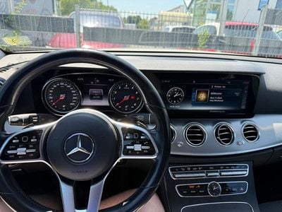 Mercedes E200