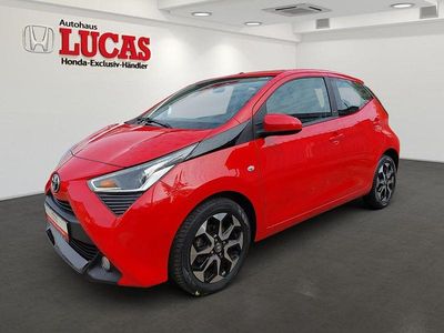 Second-hand Toyota Aygo X-play 72 CP (52 kW) 2020 Roșu Hatchback