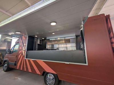 Gebraucht Iveco Daily 116 PS (85 kW) 2009 Braun Van