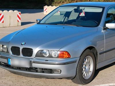 BMW 528