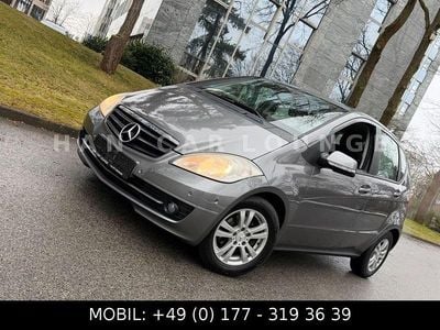 Używany Mercedes A180 116 KM (85 kW) 2010 Szary Sedan/Limuzyna