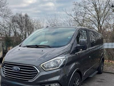 Gebraucht Ford Transit Tourneo 131 PS (96 kW) 2021 Grau Van / Kleinbus