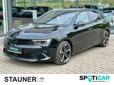 Gebraucht Opel Astra GS Line 146 PS (107 kW) 2024 Karbon schwarz (metallic) Kleinwagen