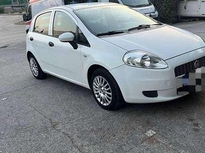 Usata Fiat Grande Punto Dynamic 77 CV (56 kW) 2010 Utilitaria