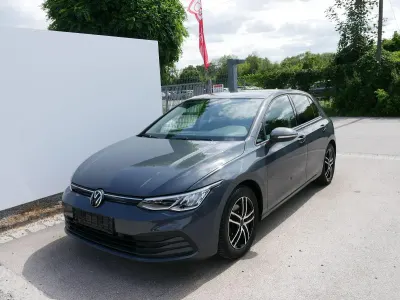 Gebraucht VW Golf VIII Life 2020 Delfingrau metallic