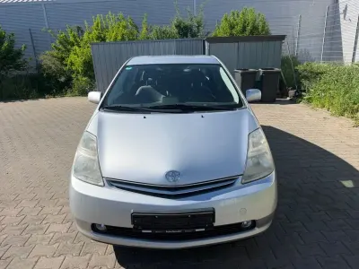 Second-hand Toyota Prius Sol 77 CP (56 kW) 2008 Argintiu Hatchback