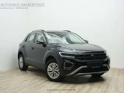 Gebraucht VW T-Roc Life 150 PS (110 kW) 2025 Schwarz (metallic) SUV