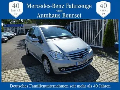 Gebraucht Mercedes A150 Elegance 95 PS (69 kW) 2009 Silber Van / Kleinbus