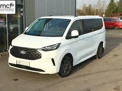 Używany Ford Tourneo Custom Titanium 136 KM (100 kW) 2025 Andere Van
