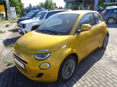 Neu Fiat 500 65 PS (47 kW) 2026 Gelb Limousine