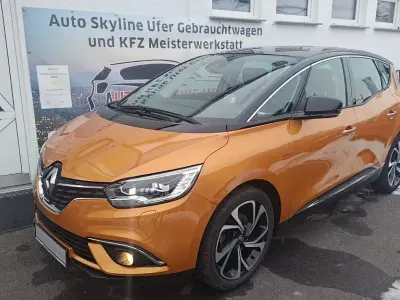 Gebraucht Renault Scénic Bose Edition 131 PS (96 kW) 2016 Gold Van / Kleinbus