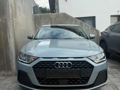Gebraucht Audi A1 Sportback Design 95 PS (69 kW) 2023 Grau Kleinwagen