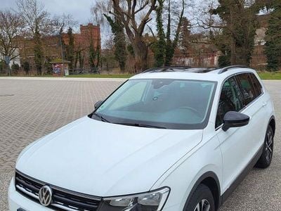 Gebraucht VW Tiguan IQ Drive 150 PS (110 kW) 2019 Weiß SUV