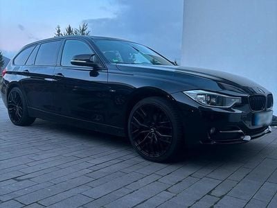 Usata BMW 320 Sport Line 186 CV (136 kW) 2013 Nero Station wagon