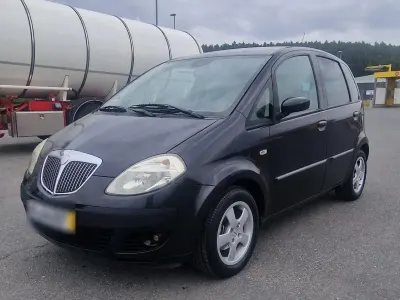 Gebraucht Lancia Musa 95 PS (69 kW) 2006 Schwarz Van / Kleinbus