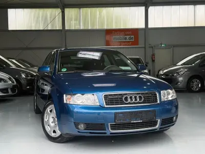 Gebraucht Audi A4 131 PS (96 kW) 2004 Blau Limousine