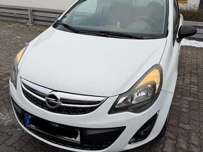 Weiß Gebraucht 2013 Opel Corsa Active Kleinwagen | 4.600 € (Fairer Preis)