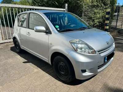 Gebraucht Daihatsu Sirion 70 PS (51 kW) 2008 Silber Kleinwagen