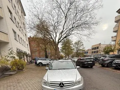 Gebraucht Mercedes C250 204 PS (150 kW) 2010 Silber Limousine