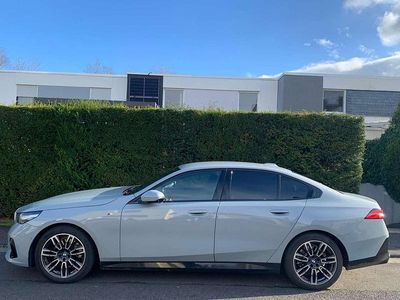 Gebraucht BMW 520 M Sport 197 PS (144 kW) 2024 Limousine