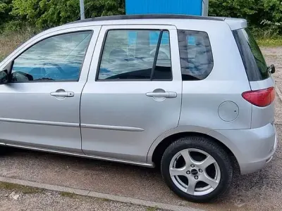 Gebraucht Mazda 2 Active 80 PS (58 kW) 2004 Silber Kleinwagen