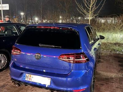 Second-hand VW Golf VII R 300 CP (220 kW) 2015 Albastru Berlinǎ