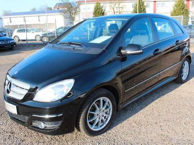 gebraucht Mercedes B200 *1. Hand*SPORT*akt.Parkass.*abn. AHK*Winter