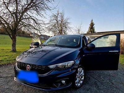 Gebraucht Fiat Tipo 120 PS (88 kW) 2019 Blau Kombi