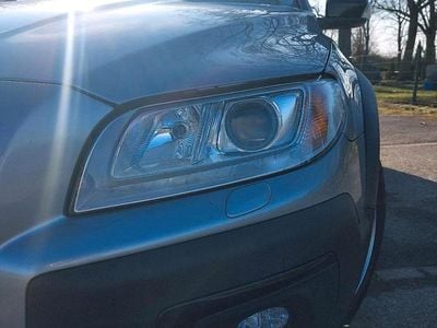 Silber Gebraucht 2016 Volvo XC70 Kombi | 12.999 €