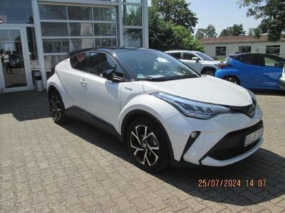 Novaweiß perleffekt / dach schwarz Gebraucht 2019 Toyota C-HR Plus SUV | 26.950 € (Teuer)