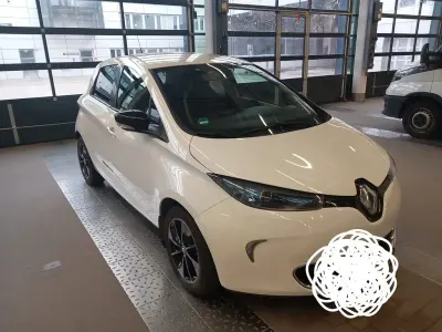 Używany Renault Zoe Intens 64 kW (88 KM) 2016 Biały Hatchback