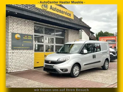 Gebraucht Fiat Doblò 101 PS (74 kW) 2015 Silber Van / Kleinbus