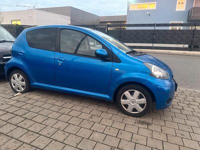 Blau Gebraucht 2011 Toyota Aygo Kleinwagen | 2.499 € (Fairer Preis)