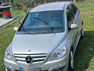 Usata Mercedes B150 95 CV (69 kW) 2008 Argento Monovolume