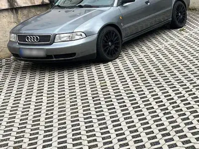 Gebraucht Audi A4 Performance 125 PS (91 kW) 1995 Grau Limousine