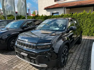 Neu Jeep Avenger Summit 101 PS (74 kW) 2026 Schwarz SUV