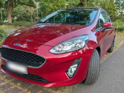 Gebraucht Ford Fiesta Cool & Connect 101 PS (74 kW) 2018 Rot Kleinwagen